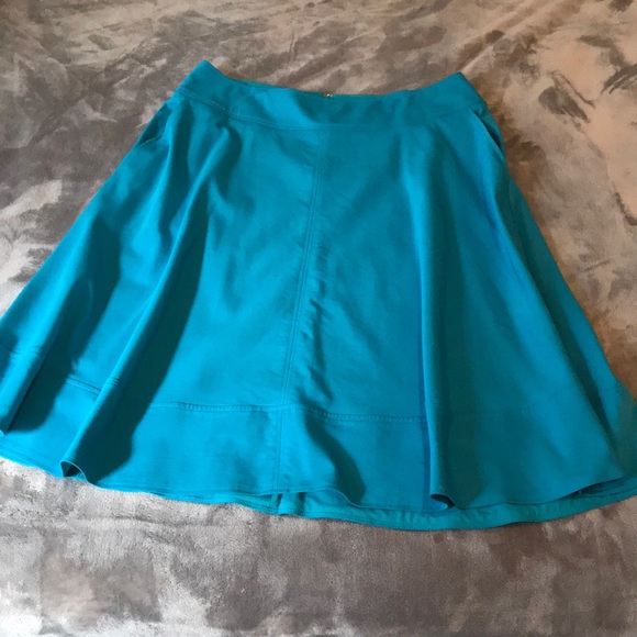 Teal swing/poodle style skirt with pockets - Picture 4 of 6